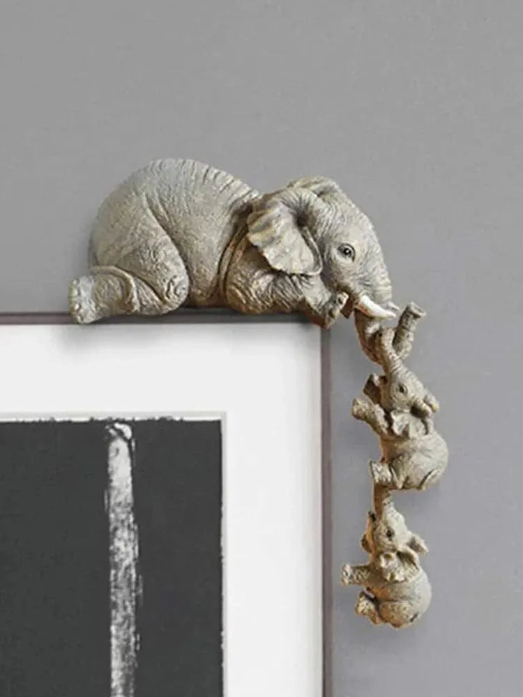 3PCS/set Elephant Sitter Hand-Painted Figurines,Full Size Mother and Two Babies Hanging Off The Edge of a Shelf Or Table,Resin